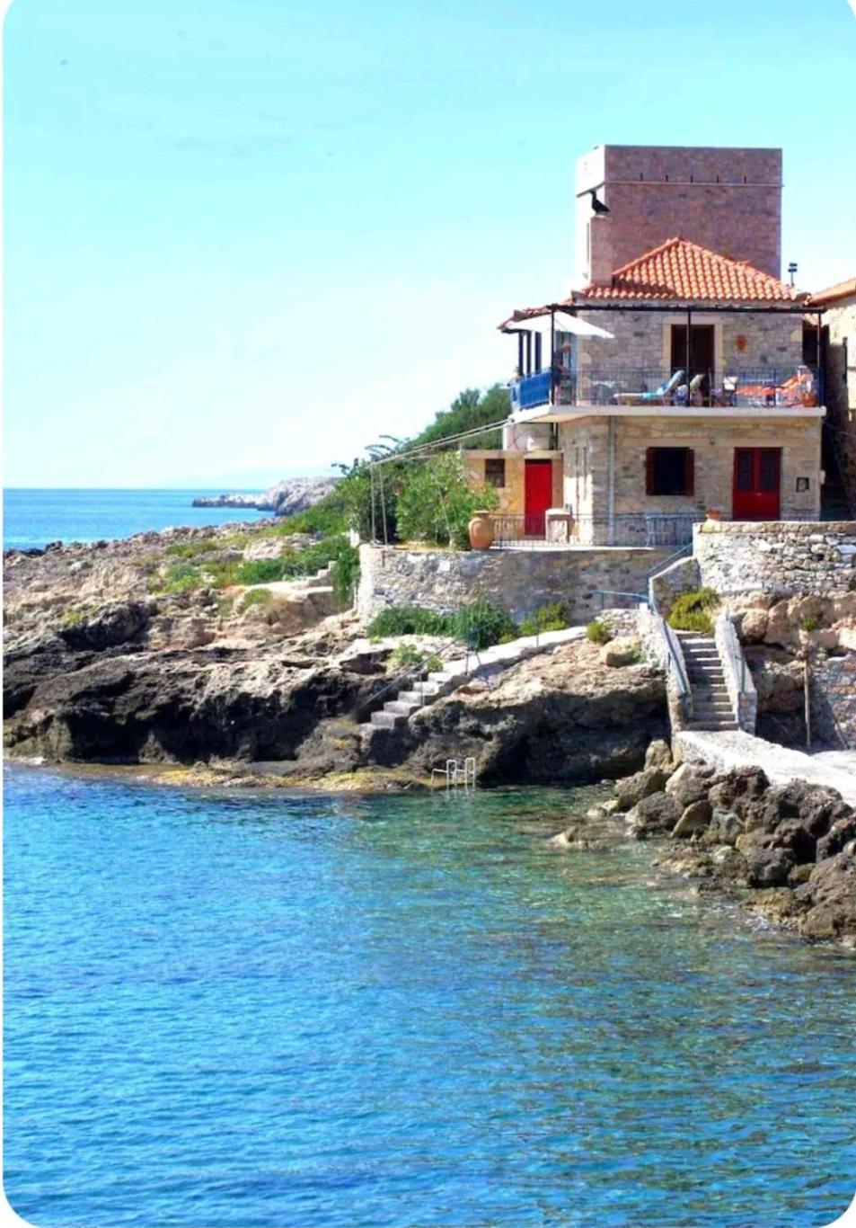 Wheelhouse Trachila Mani Villa Trakhila ภายนอก รูปภาพ