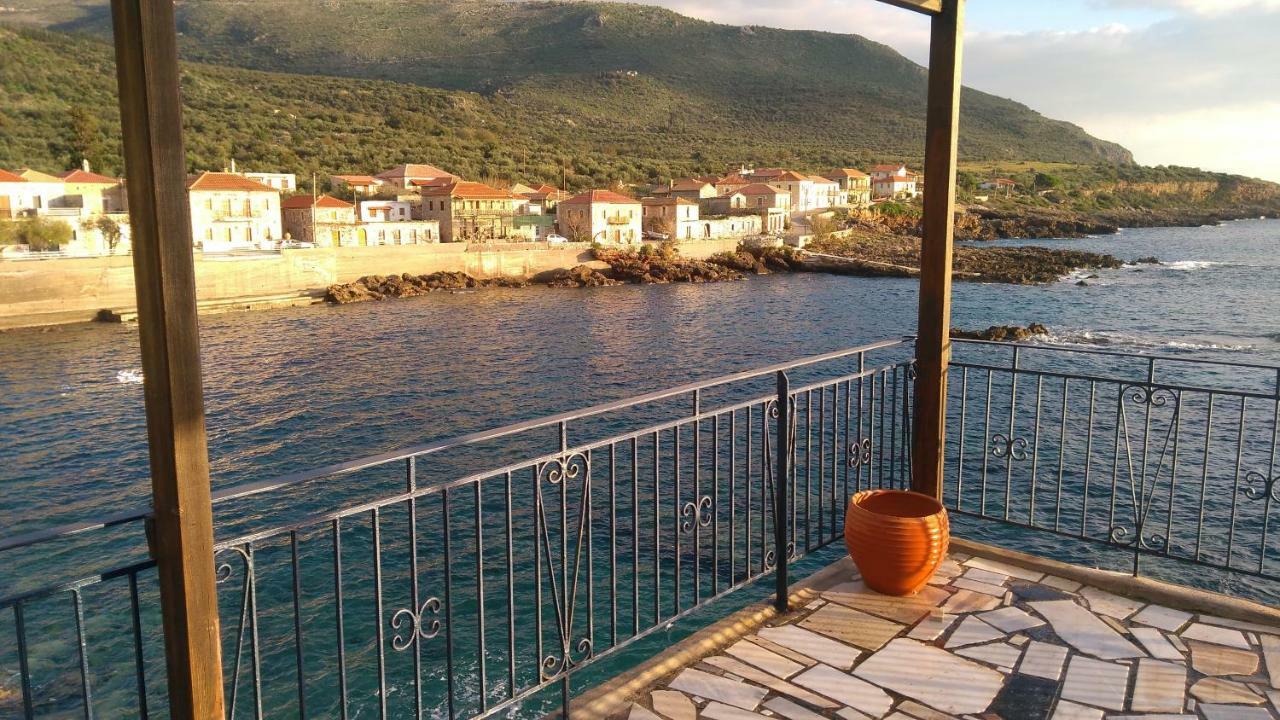 Wheelhouse Trachila Mani Villa Trakhila ภายนอก รูปภาพ