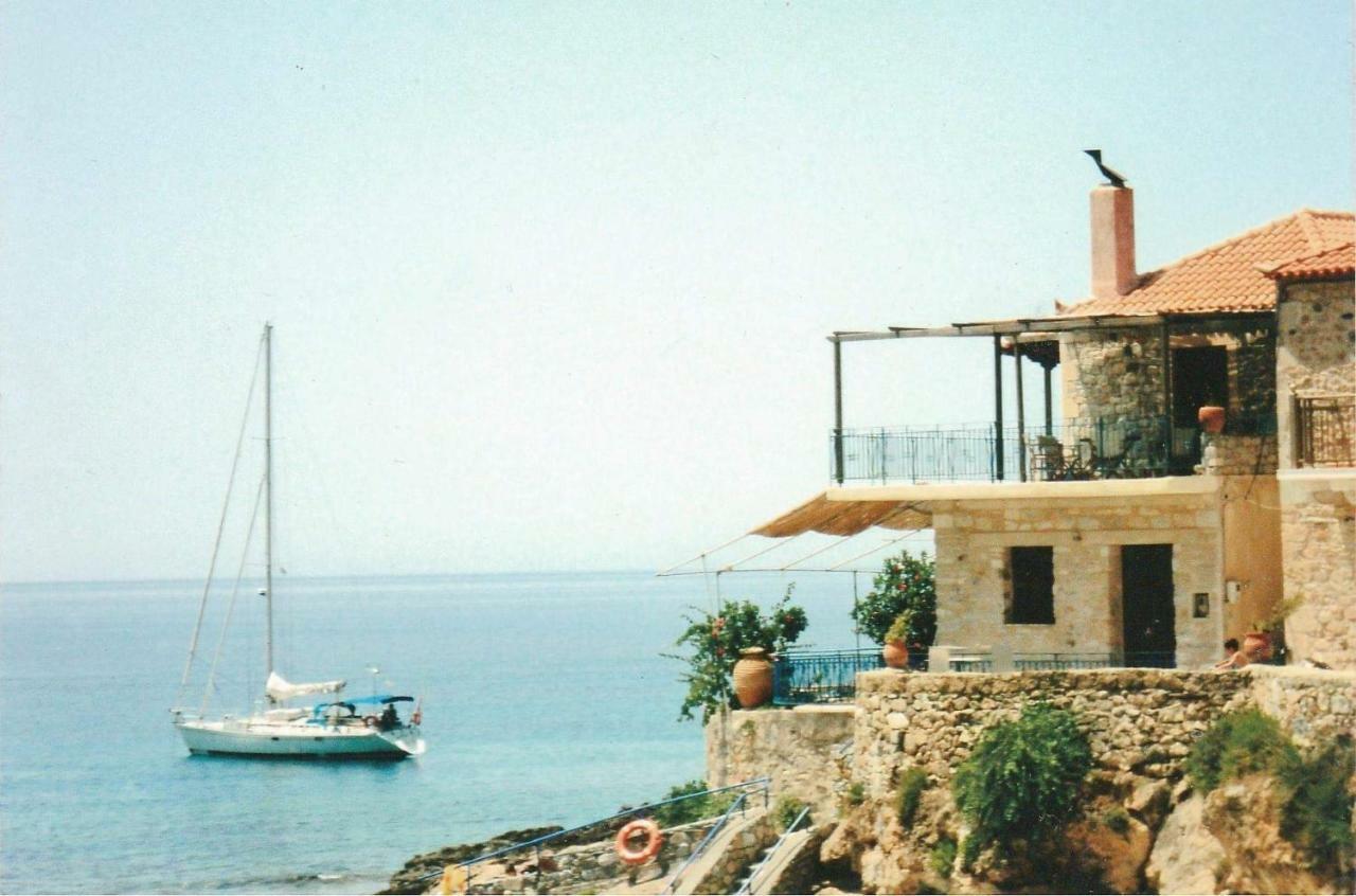 Wheelhouse Trachila Mani Villa Trakhila ภายนอก รูปภาพ