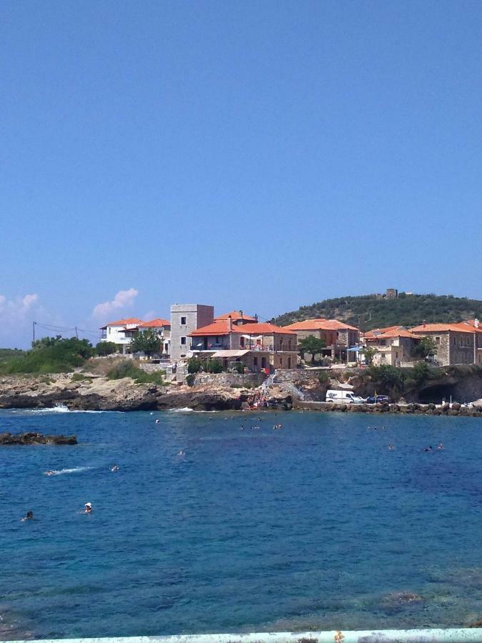 Wheelhouse Trachila Mani Villa Trakhila ภายนอก รูปภาพ