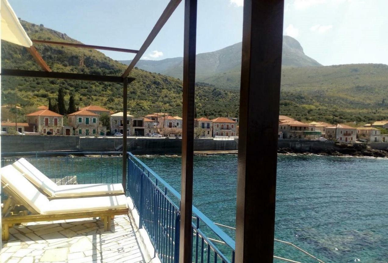 Wheelhouse Trachila Mani Villa Trakhila ภายนอก รูปภาพ